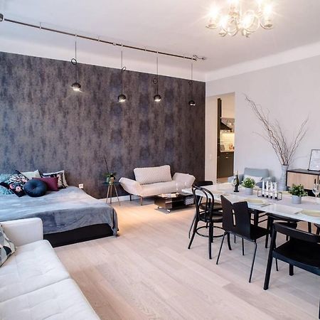 Stunning New Central Home Near Basilica Boedapest Buitenkant foto