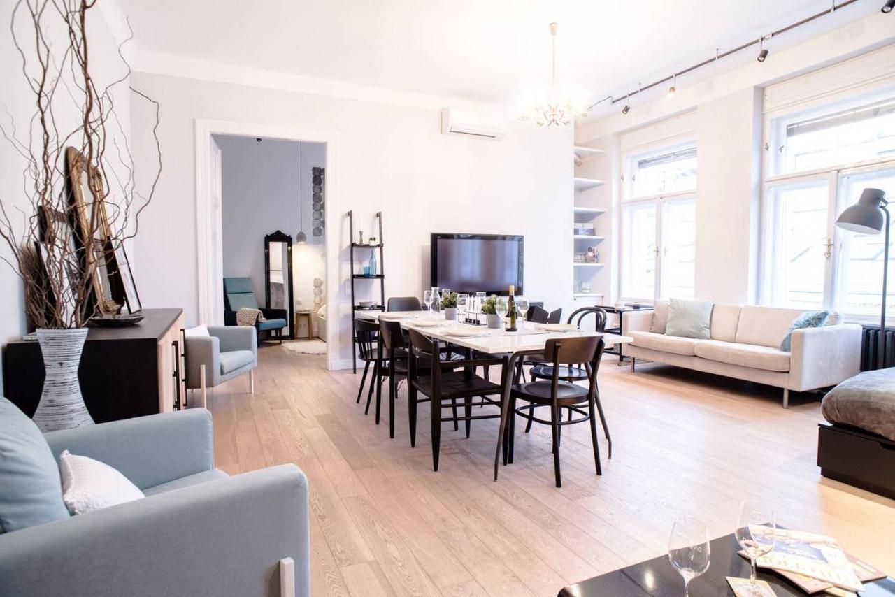 Stunning New Central Home Near Basilica Boedapest Buitenkant foto