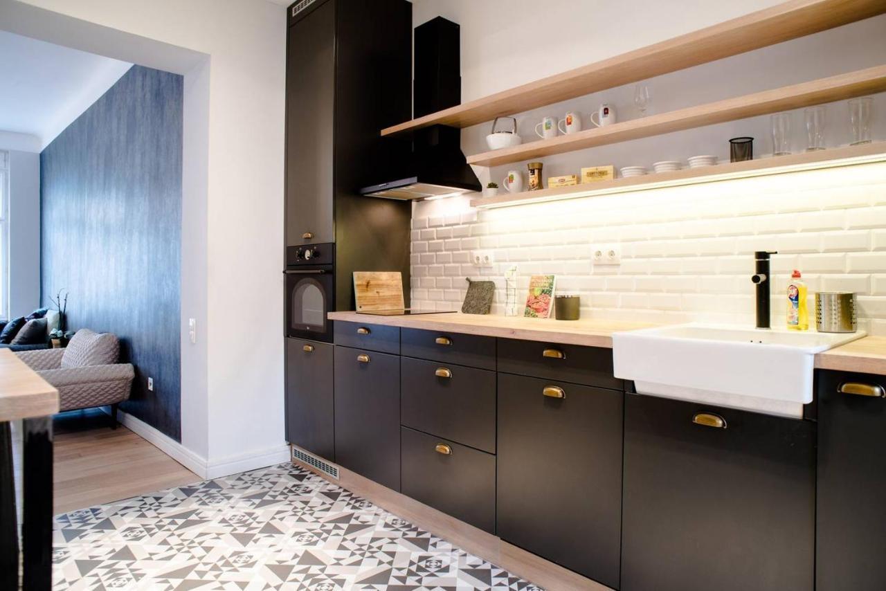 Stunning New Central Home Near Basilica Boedapest Buitenkant foto