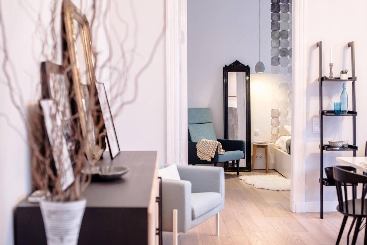 Stunning New Central Home Near Basilica Boedapest Buitenkant foto