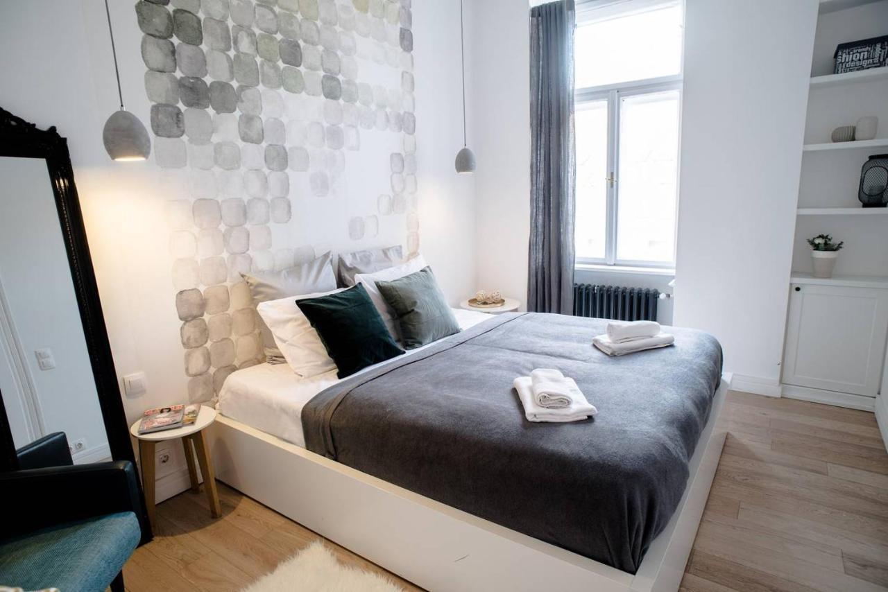 Stunning New Central Home Near Basilica Boedapest Buitenkant foto