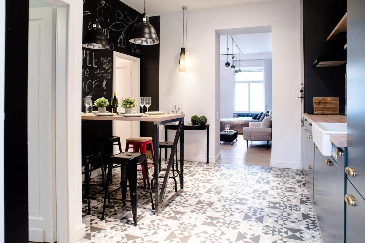 Stunning New Central Home Near Basilica Boedapest Buitenkant foto